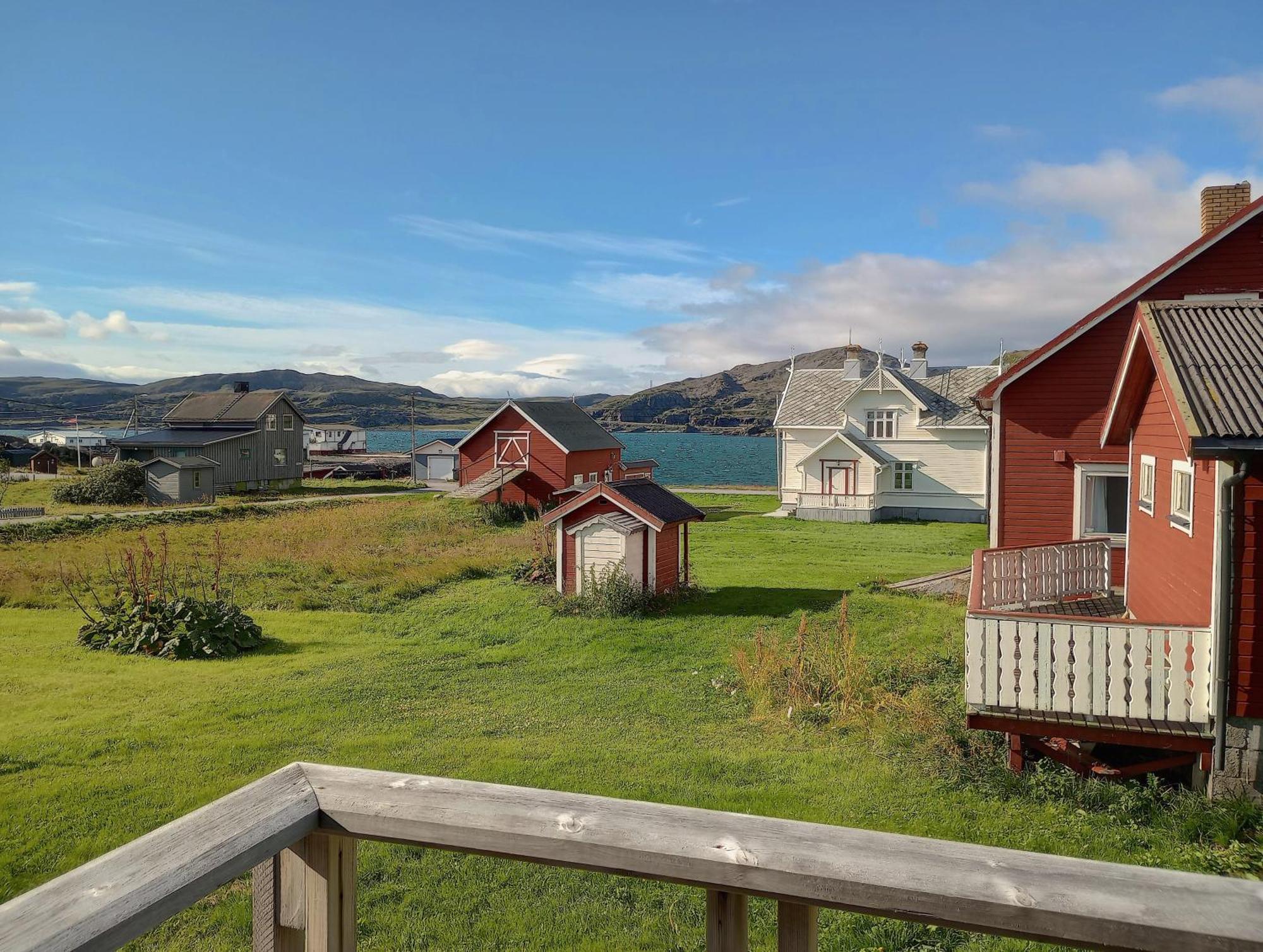 Kongsfjord Holiday Home Exterior photo